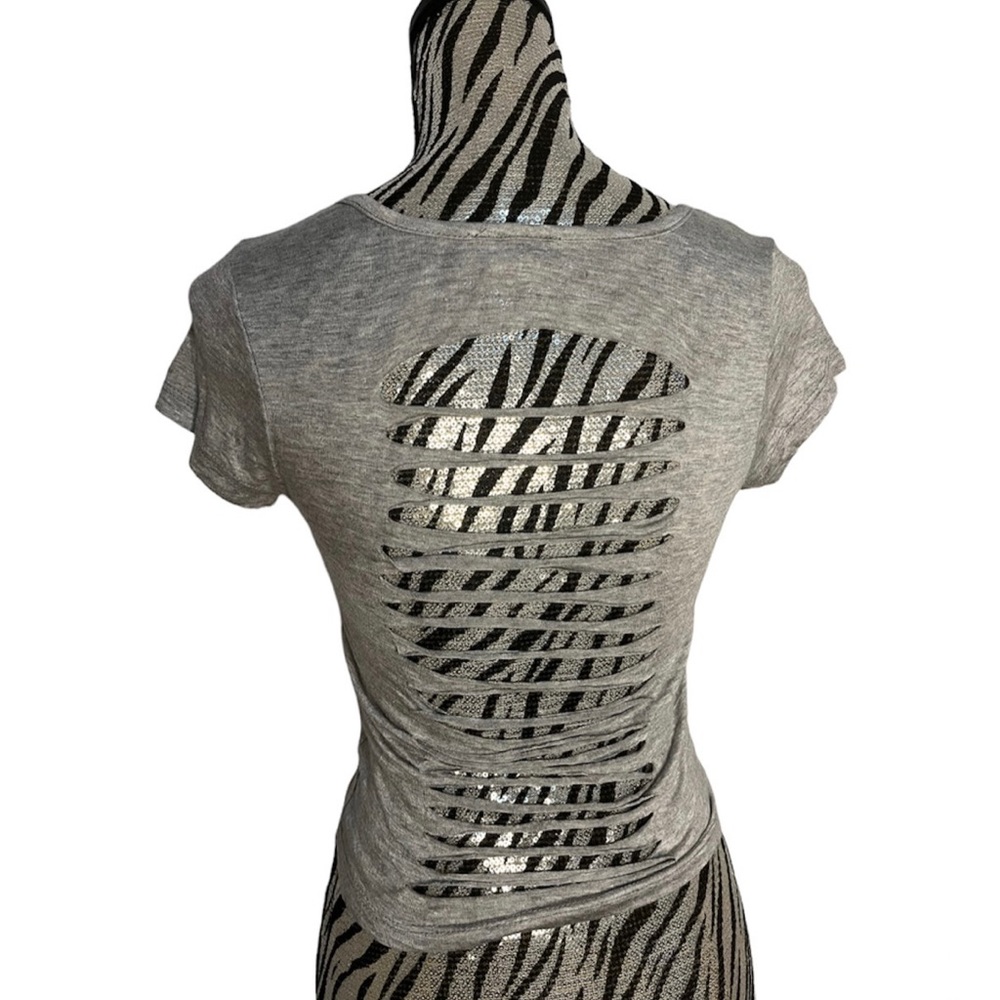 Grey Cut Out Back Crop Tip w Pink Lettering - Picture 4 of 5